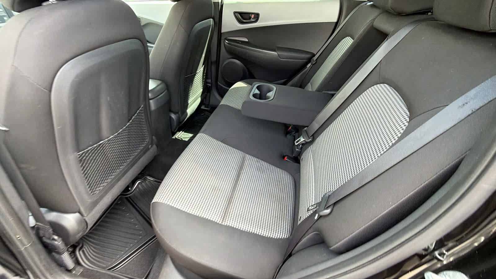 Used 2019 Hyundai Kona SE FWD image 24