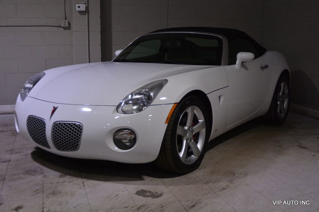 Used 2008 Pontiac Solstice Convertible w/ Premium Package image 4