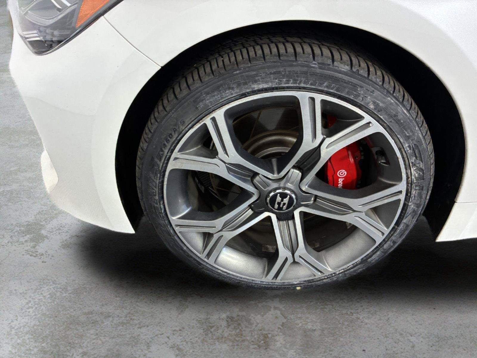 Used 2018 Kia Stinger GT2 RWD image 16