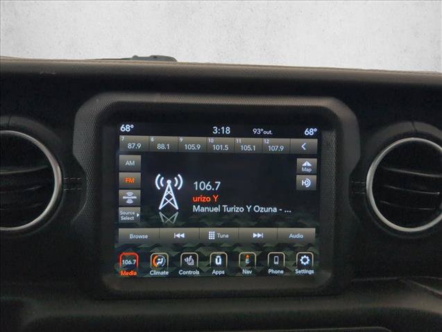 Used 2020 Jeep Gladiator Overland AWD/4WD image 19