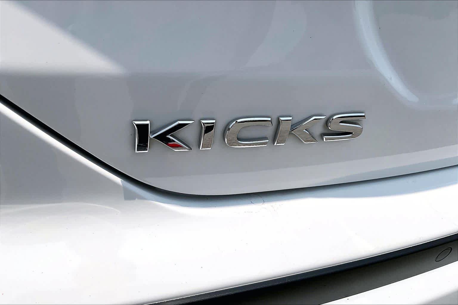 Used 2024 Nissan Kicks S FWD image 10