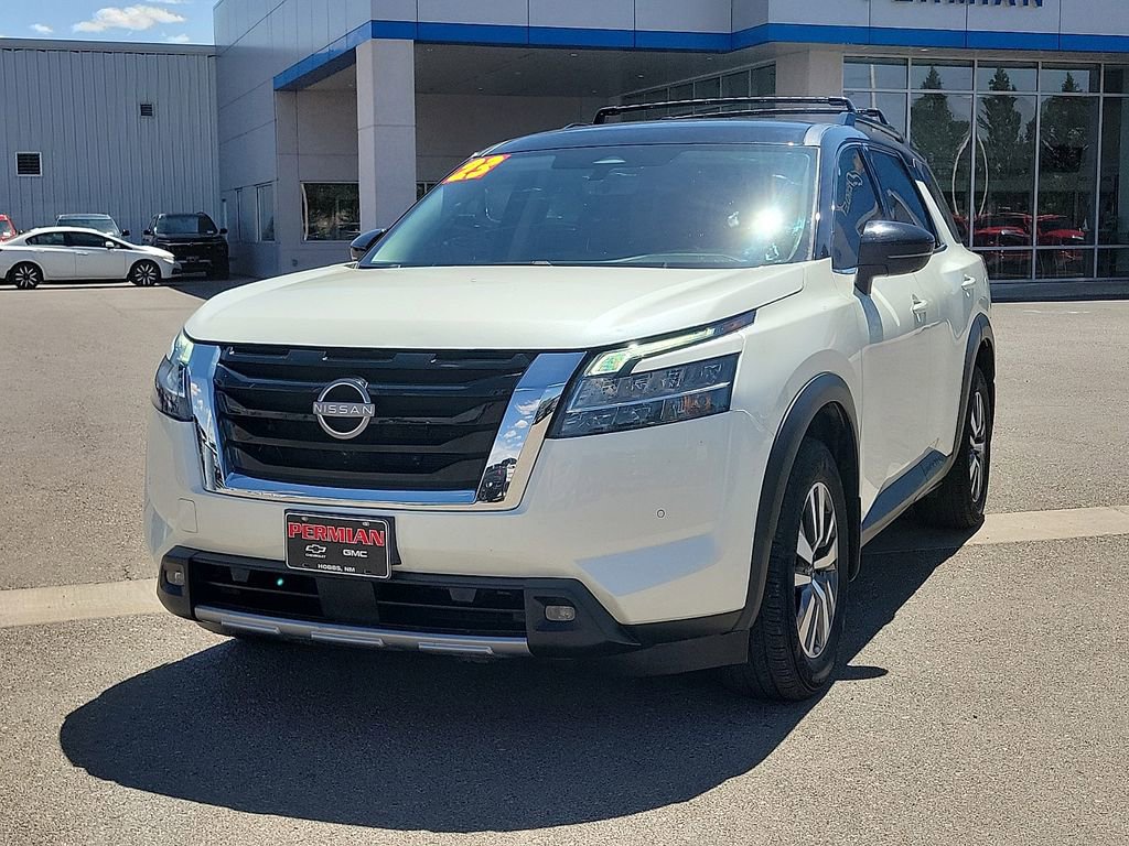 Used 2023 Nissan Pathfinder SL image 4