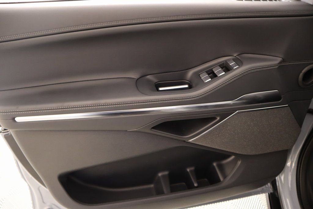 New 2025 Lincoln Navigator Reserve image 17