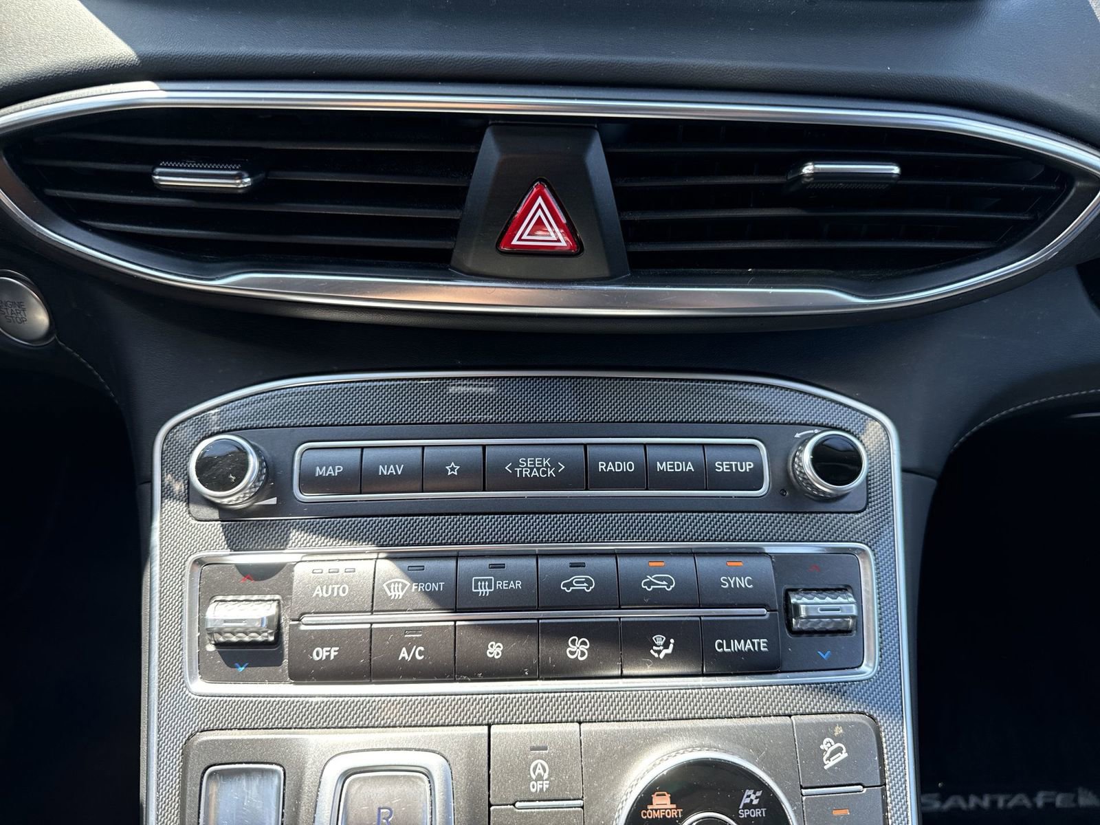 Certified 2022 Hyundai Santa Fe Limited AWD/4WD image 22