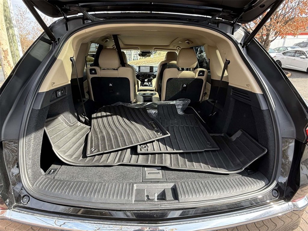 Certified 2025 Acura MDX w/ Technology Package image 8