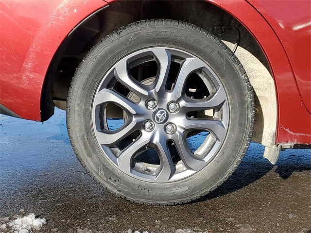 Used 2019 Toyota Yaris L image 5