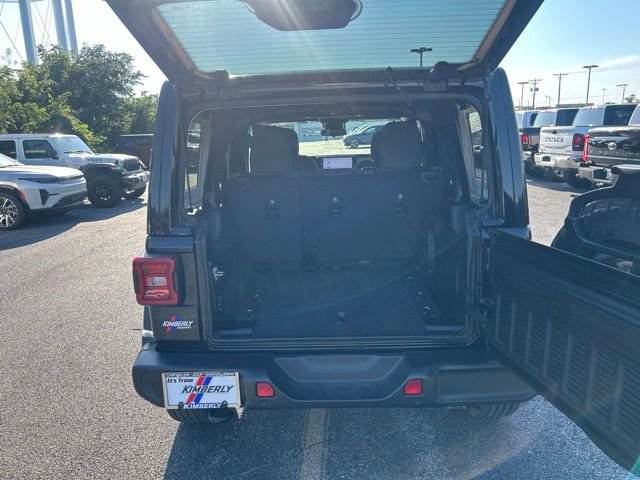 Used 2025 Jeep Wrangler Unlimited Sport AWD/4WD image 13