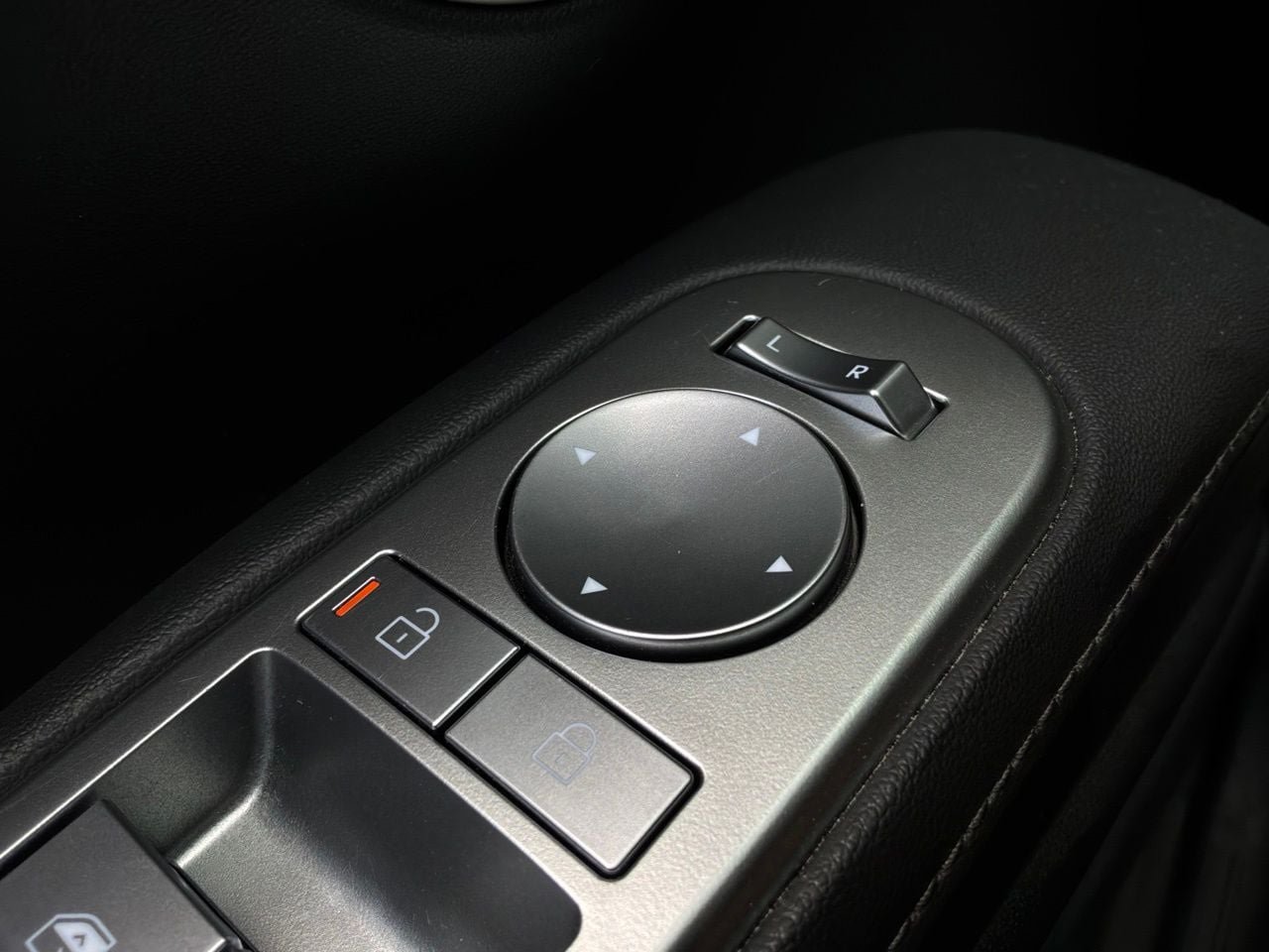 Used 2026 Hyundai Palisade SEL FWD image 29
