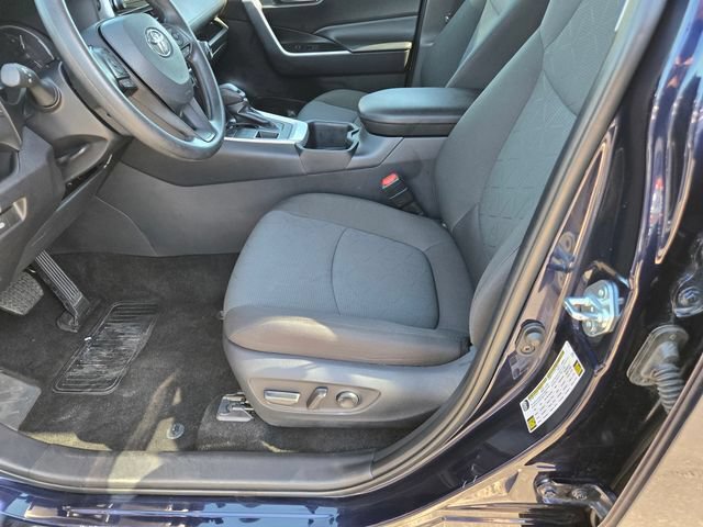 Certified 2025 Toyota RAV4 XLE AWD/4WD image 22