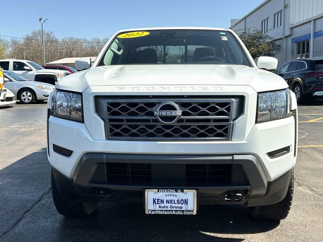 Used 2022 Nissan Frontier SV image 2
