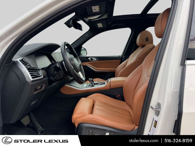 Used 2022 BMW X5 xDrive40i w/ Premium Package AWD/4WD image 21