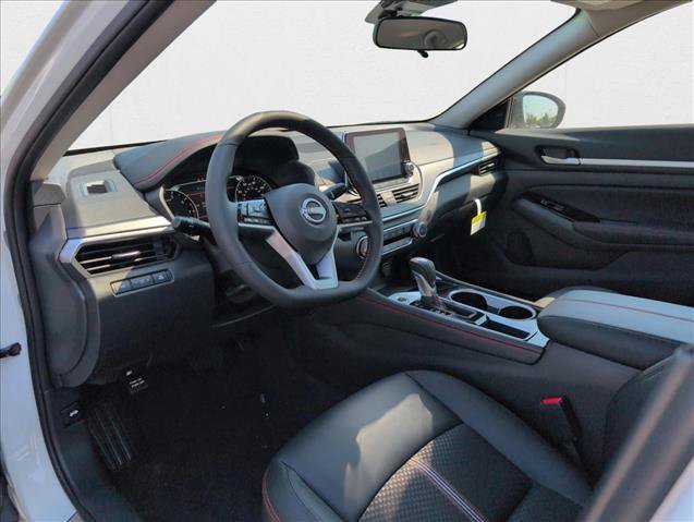 New 2025 Nissan Altima 2.5 SR image 15