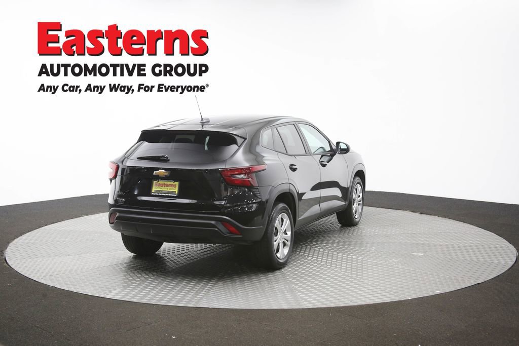 Used 2024 Chevrolet Trax LS FWD image 38