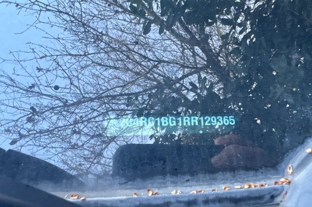 Used 2024 Chrysler Pacifica Touring-L image 8