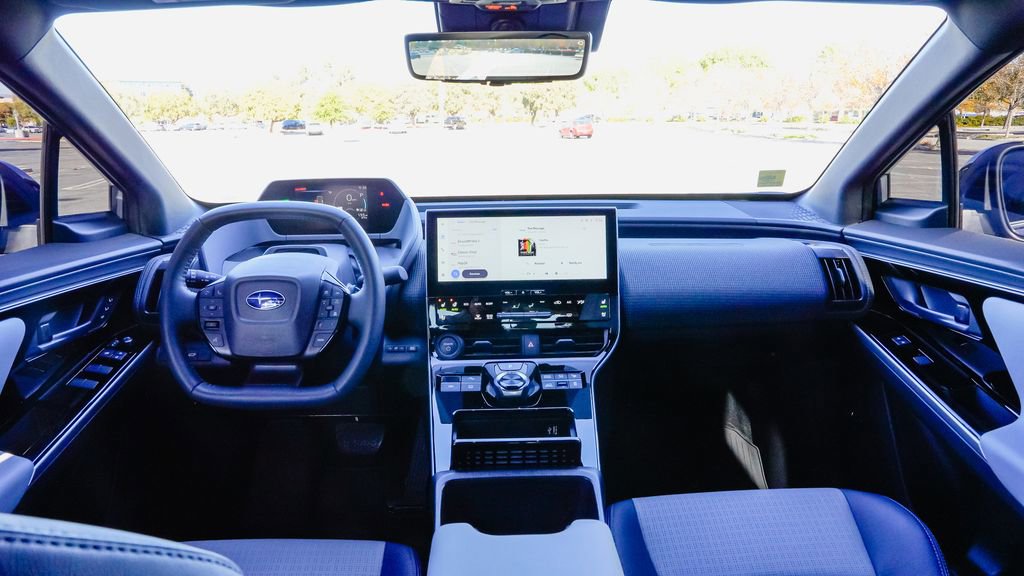 Used 2025 Subaru Solterra Touring w/ Touring Package image 17