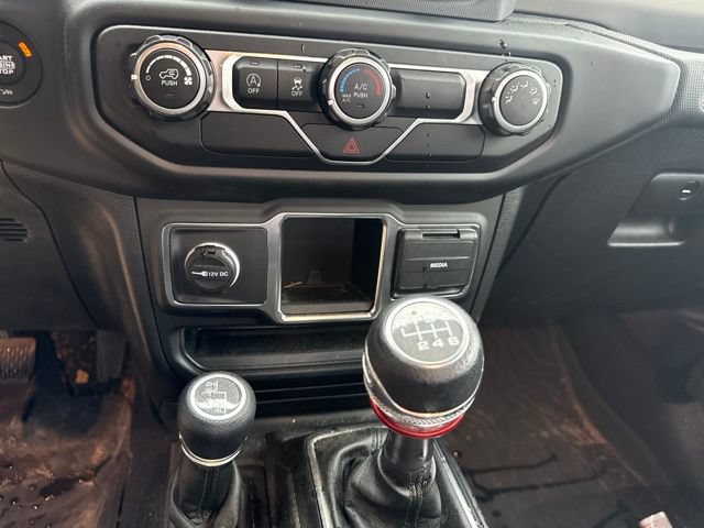 Used 2021 Jeep Gladiator Sport AWD/4WD image 19