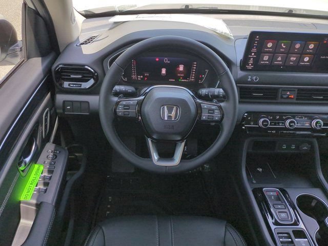 New 2026 Honda Pilot Touring image 14