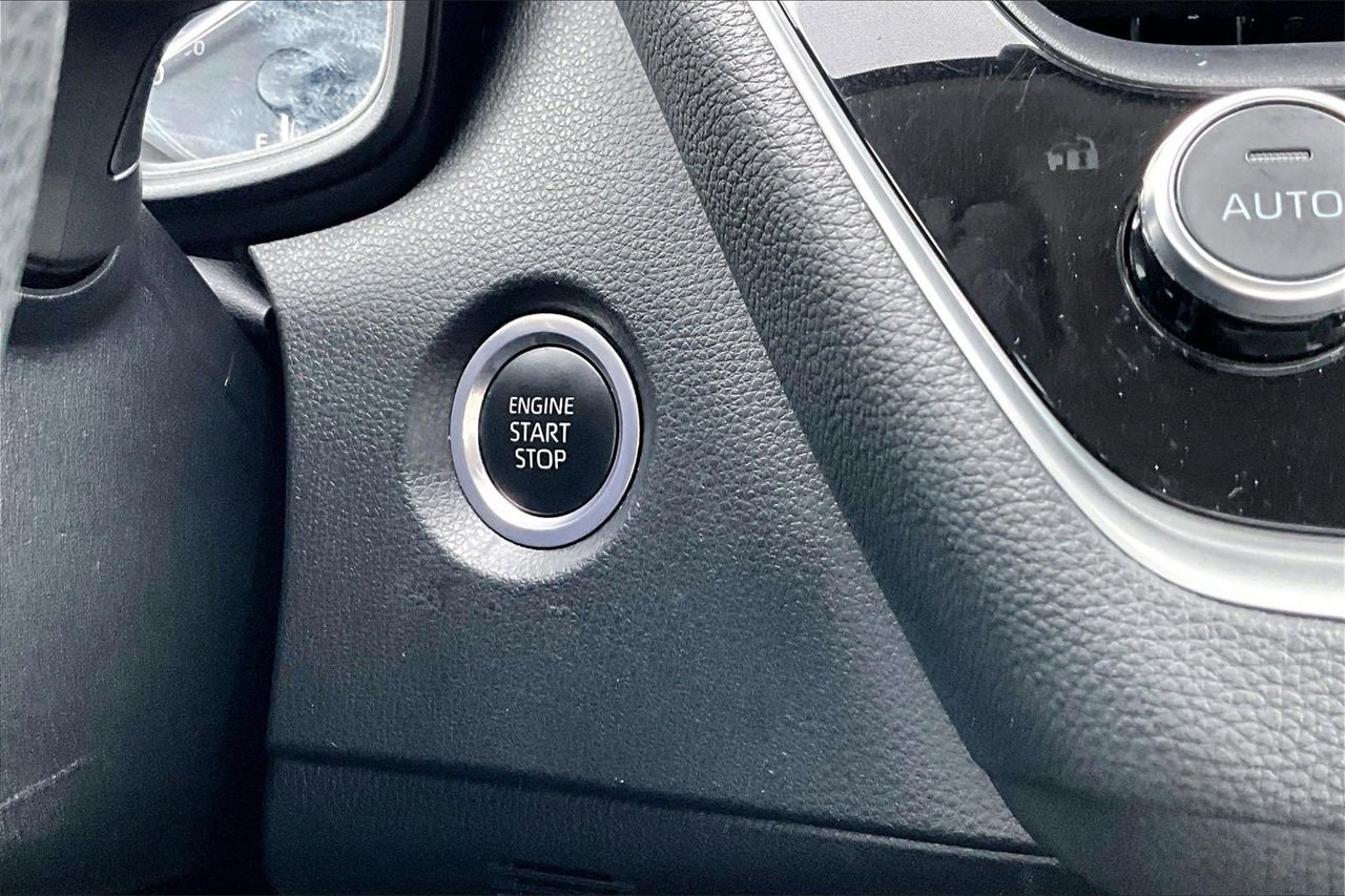 Used 2024 Toyota Corolla LE image 26