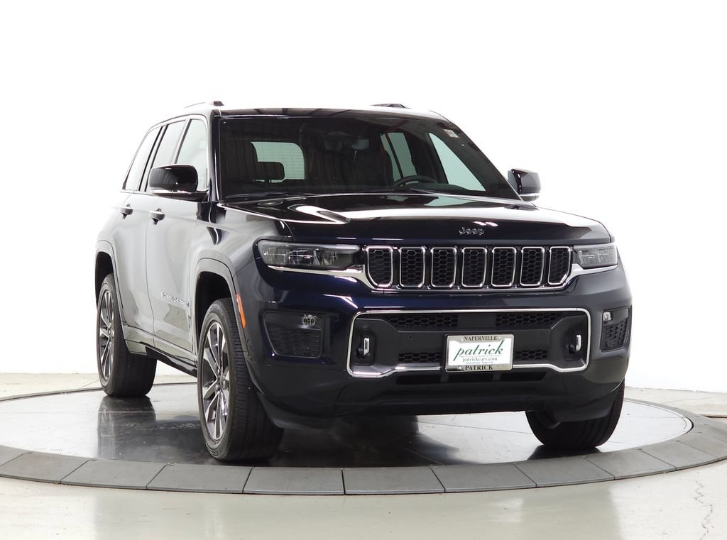 Used 2023 Jeep Grand Cherokee Overland w/ Luxury Tech Group IV AWD/4WD image 9