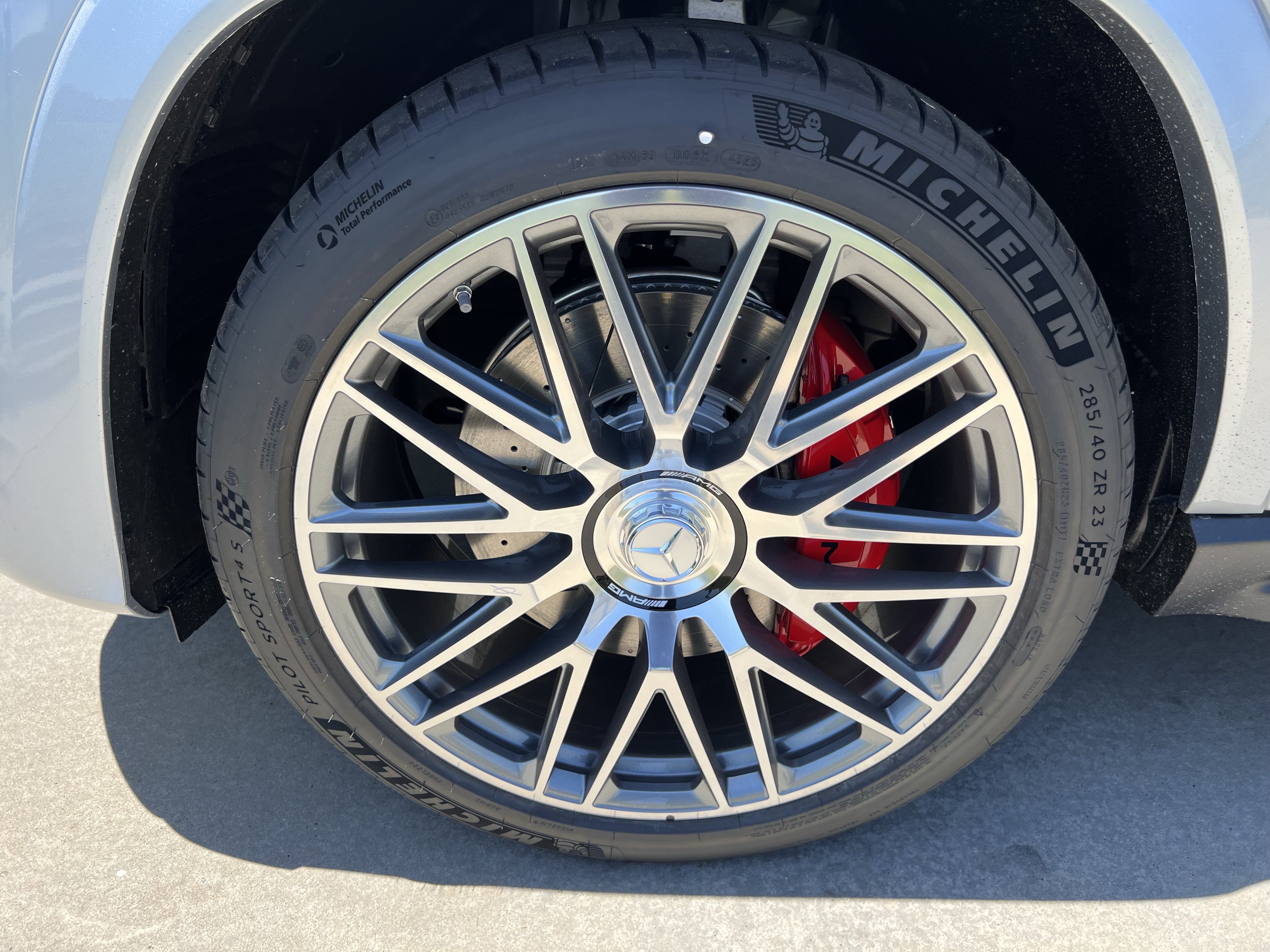 New 2026 Mercedes-Benz GLS 63 AMG 4MATIC image 12