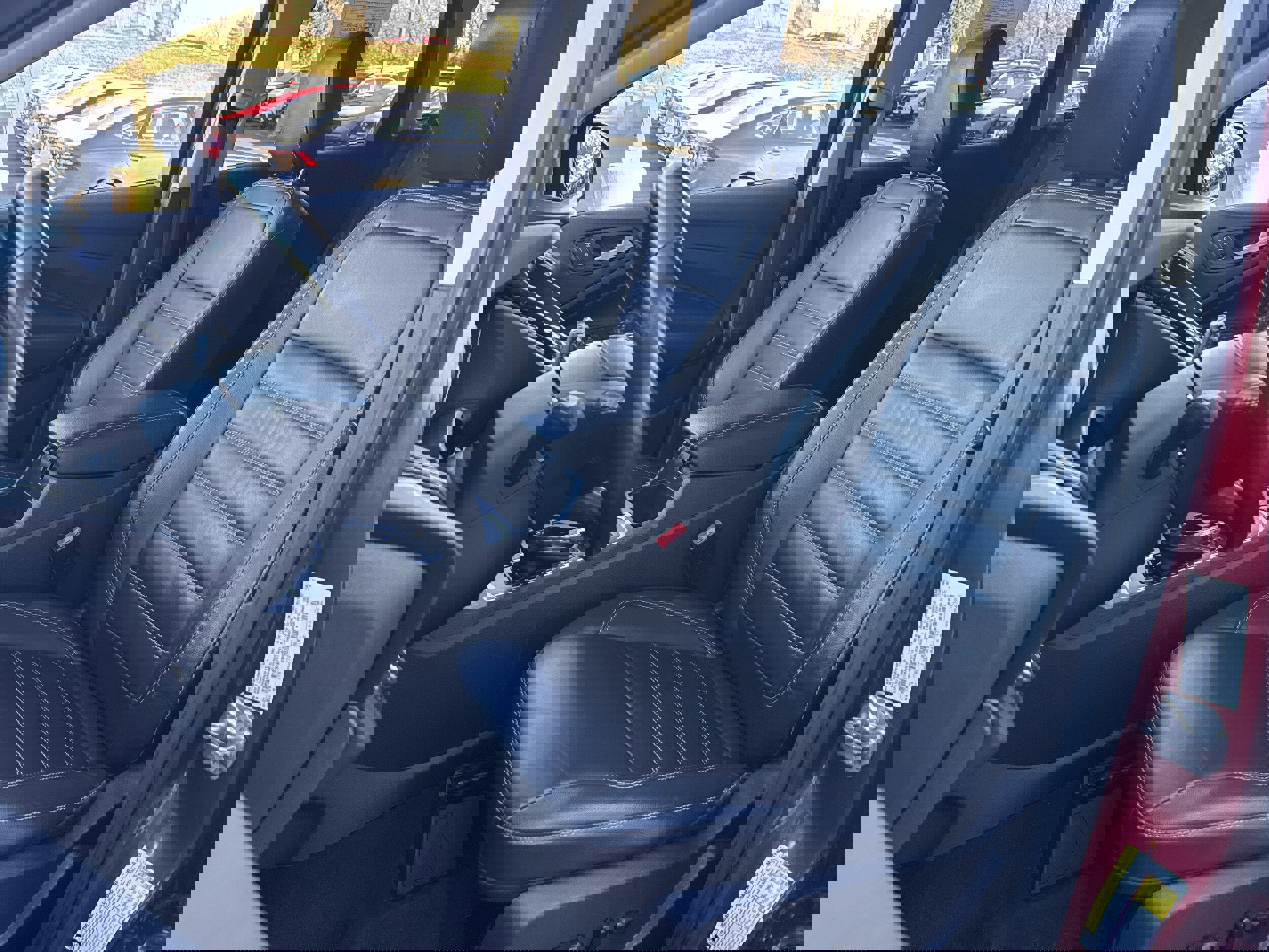 Used 2019 Ford Escape Titanium w/ U9j03 - Titanium Tow Package image 5