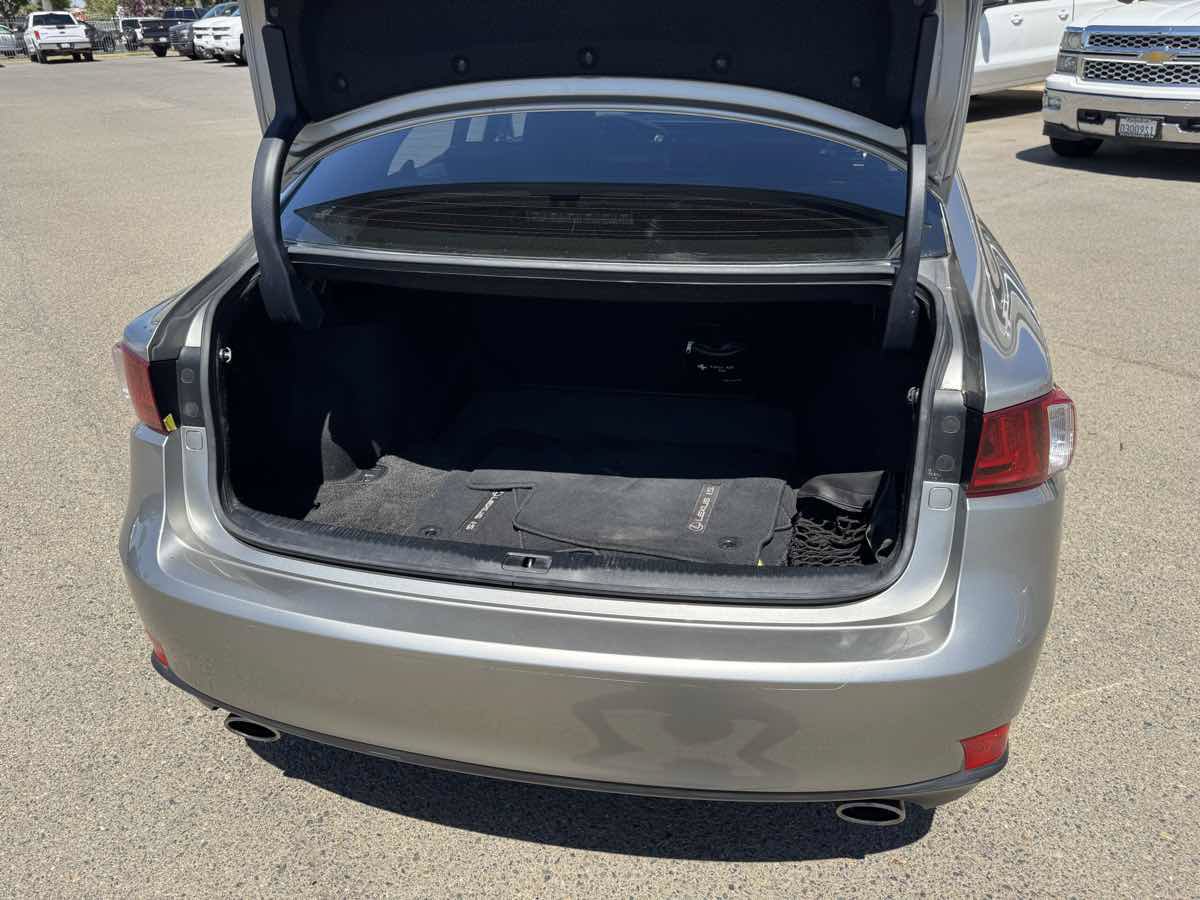 Used 2014 Lexus IS 250 w/ Navigation Package RWD image 18