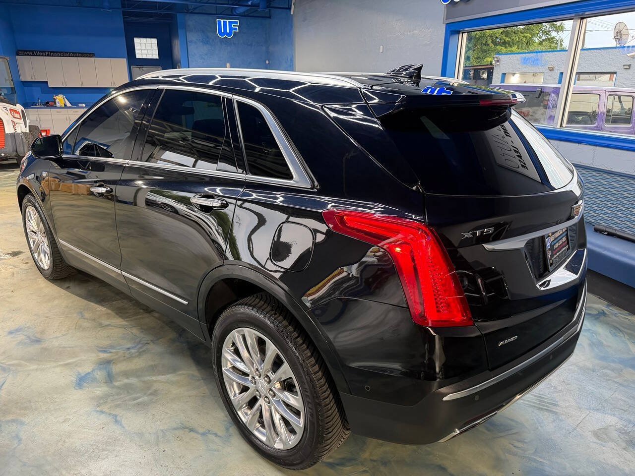 Used 2019 Cadillac XT5 Platinum AWD/4WD image 12