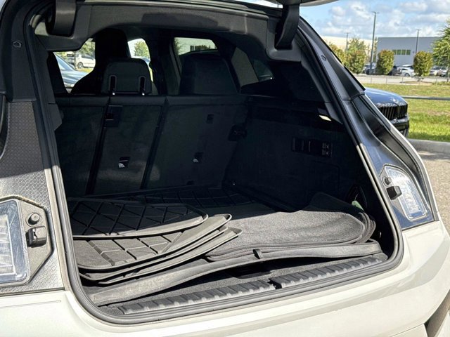 Used 2023 BMW iX xDrive50 w/ Sport Package AWD/4WD image 11