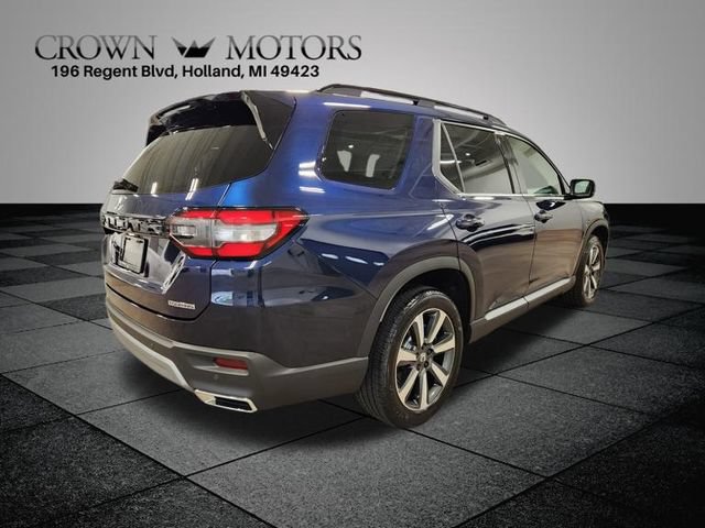 Used 2024 Honda Pilot Touring image 3