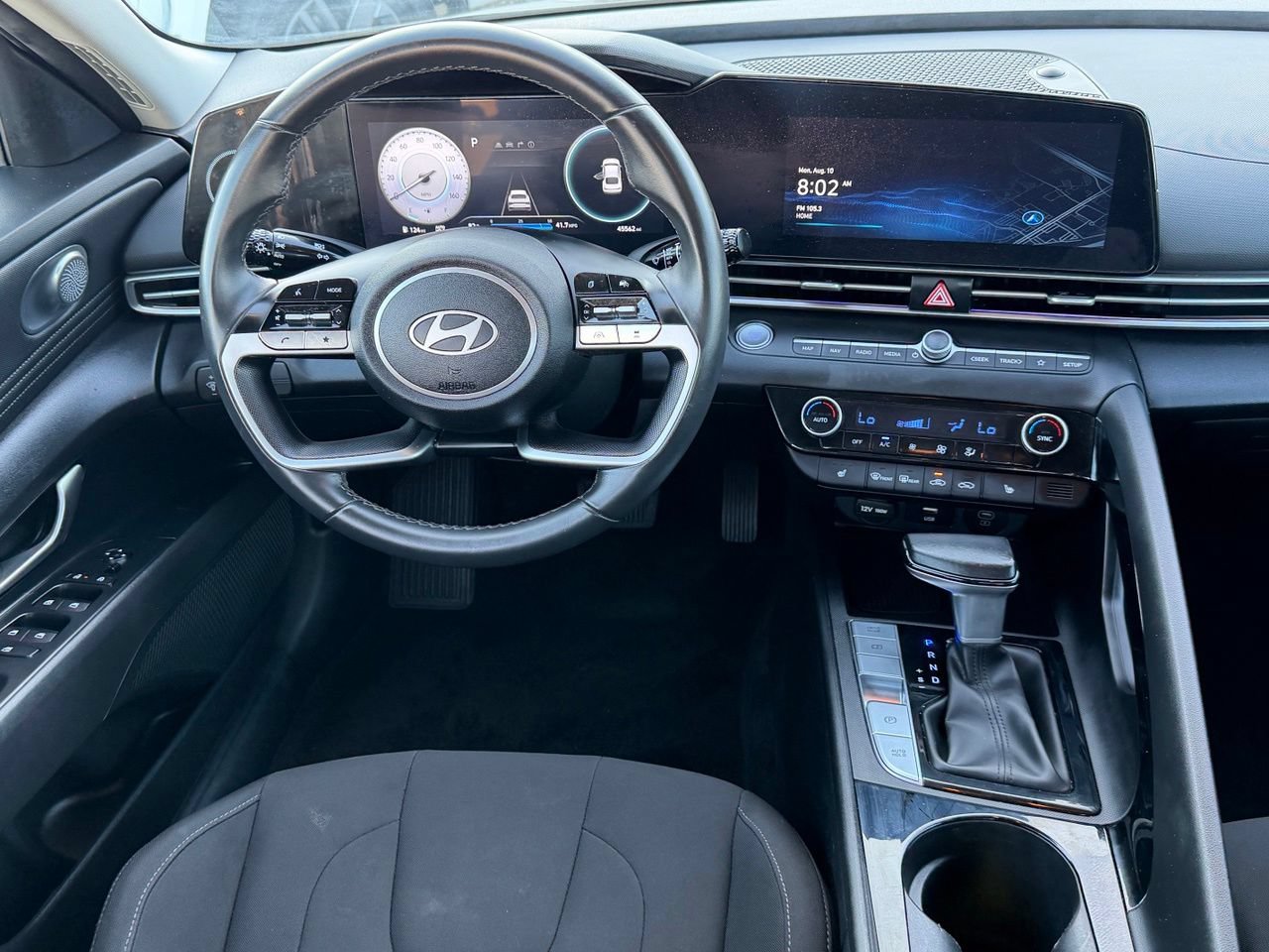 Used 2025 Hyundai Elantra SEL FWD image 12