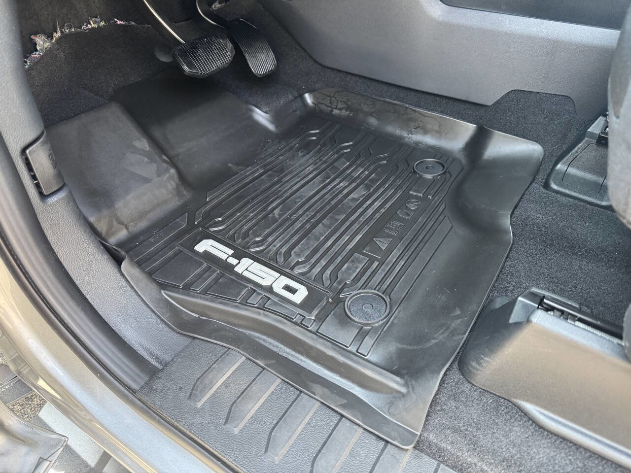 Used 2024 Ford F150 XLT w/ XLT Black Appearance Package image 20