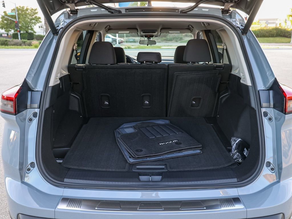 New 2026 Nissan Rogue SV FWD image 16