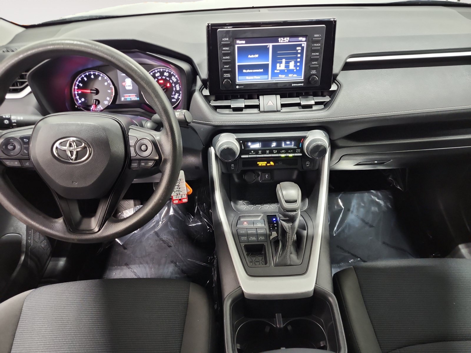 Used 2022 Toyota RAV4 LE AWD/4WD image 11