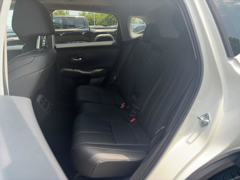 Certified 2025 Acura ADX AWD image 25