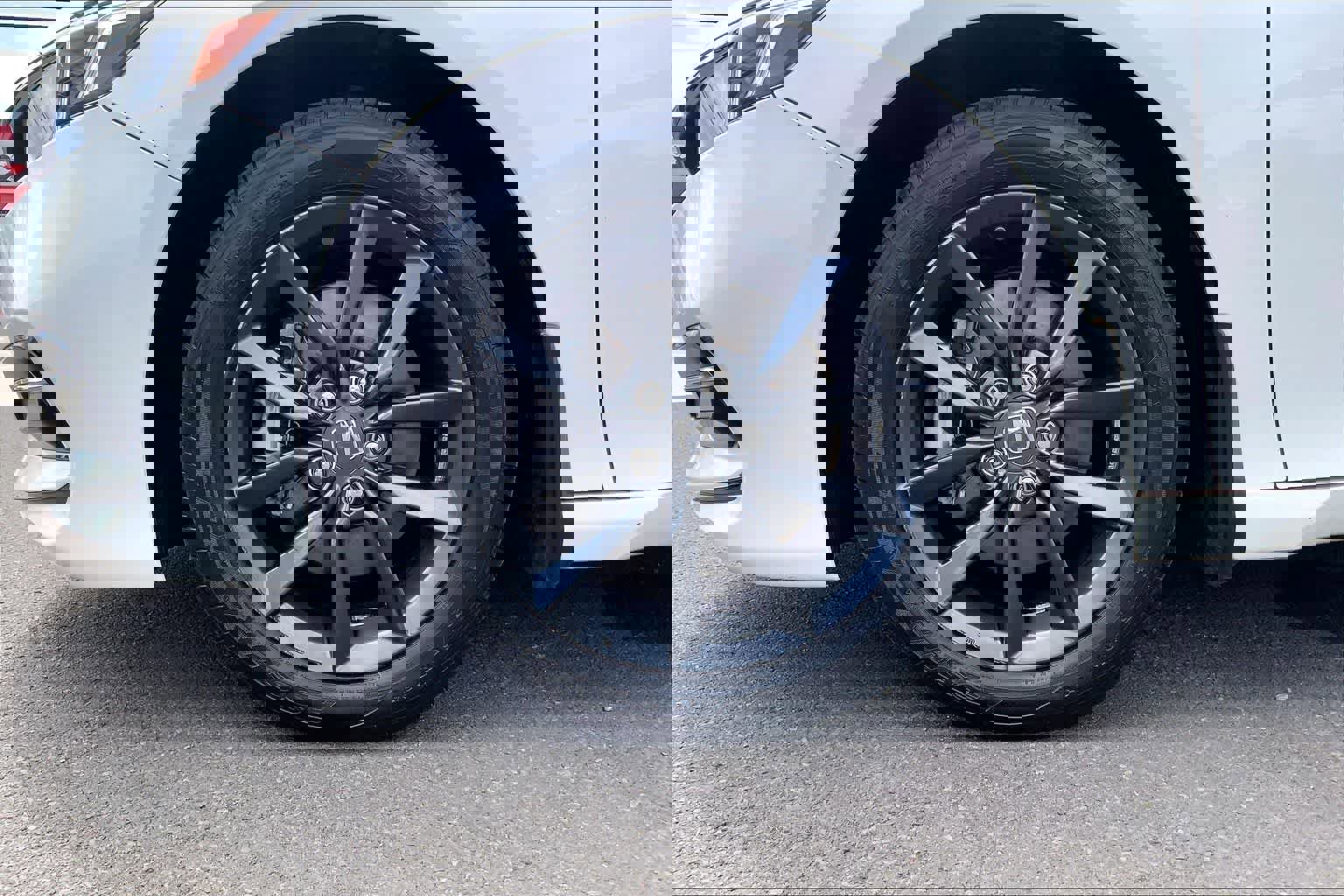 Used 2018 Honda Accord EX-L image 9