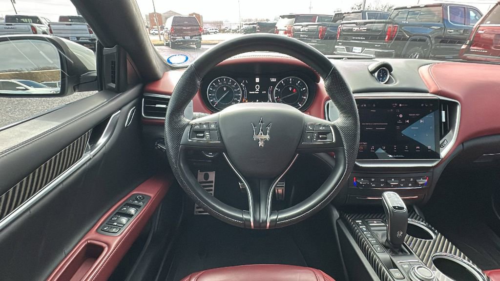 Used 2022 Maserati Ghibli Modena image 12
