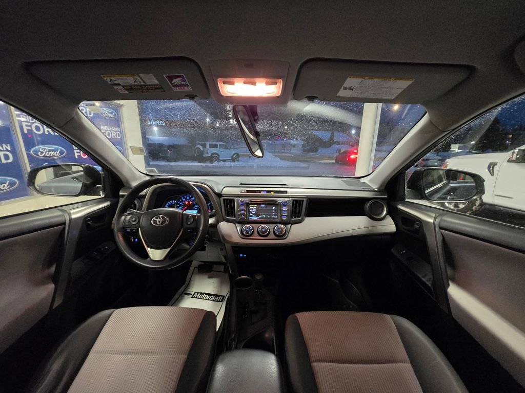Used 2014 Toyota RAV4 LE image 22