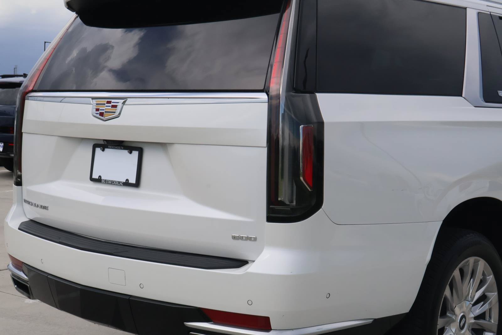 Certified 2024 Cadillac Escalade ESV Premium Luxury RWD image 11