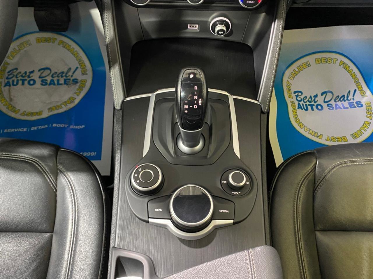 Used 2018 Alfa Romeo Stelvio AWD image 12