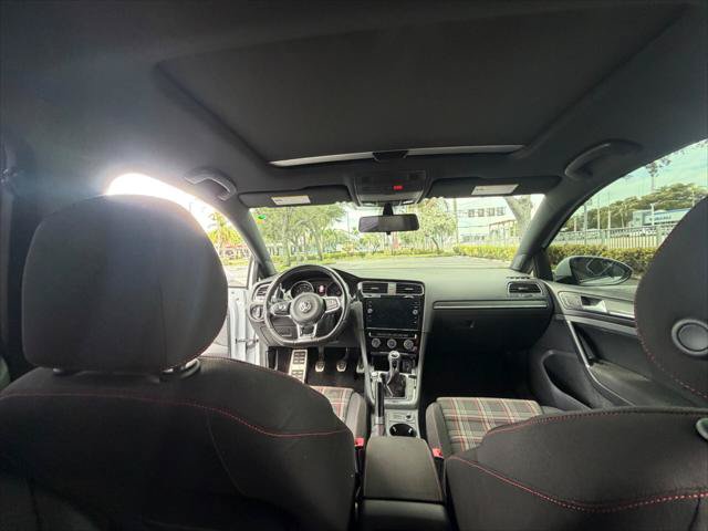 Used 2018 Volkswagen GTI SE FWD image 21