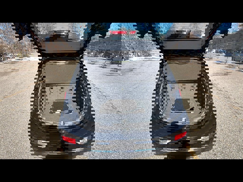 Used 2021 Chevrolet Bolt Premier w/ Infotainment Package image 26