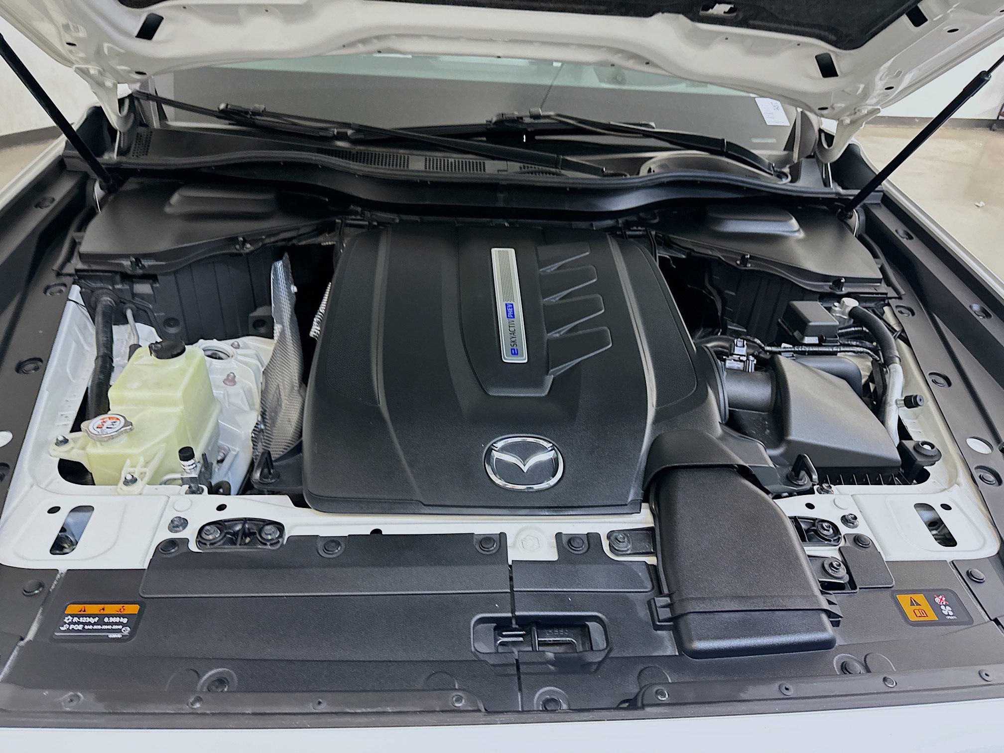 Used 2024 MAZDA CX-90 Plug-In Hybrid w/ Premium Plus image 37