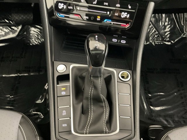 Used 2025 Volkswagen Jetta SE image 19