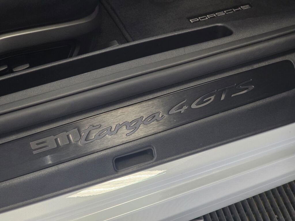 Certified 2023 Porsche 911 Targa 4 GTS image 28