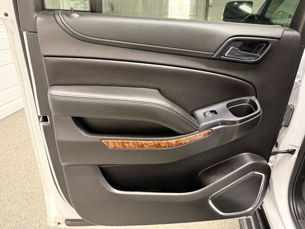 Used 2019 Chevrolet Suburban Premier AWD/4WD image 35