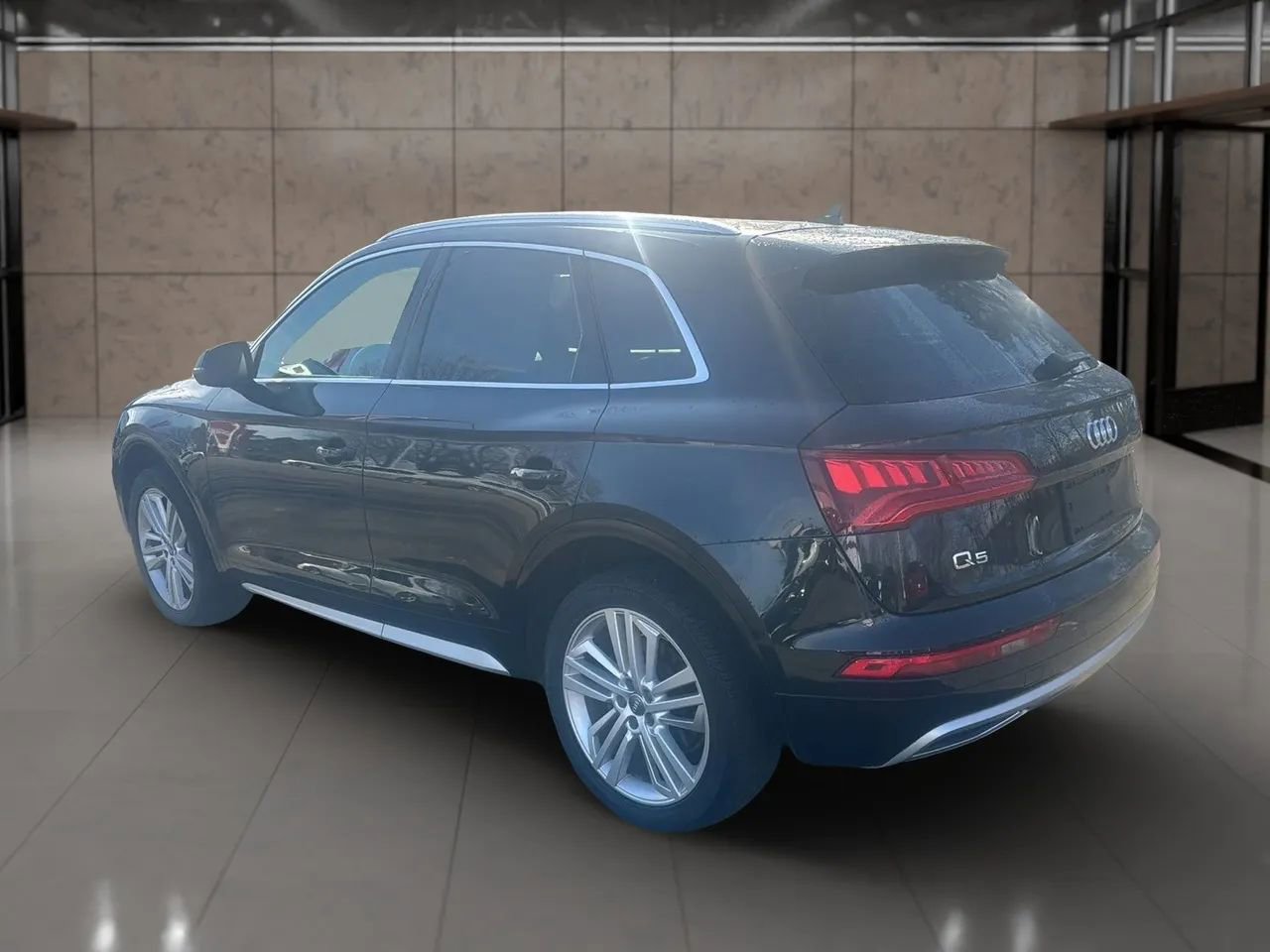 Used 2018 Audi Q5 2.0T Premium Plus w/ Premium Plus Package image 5