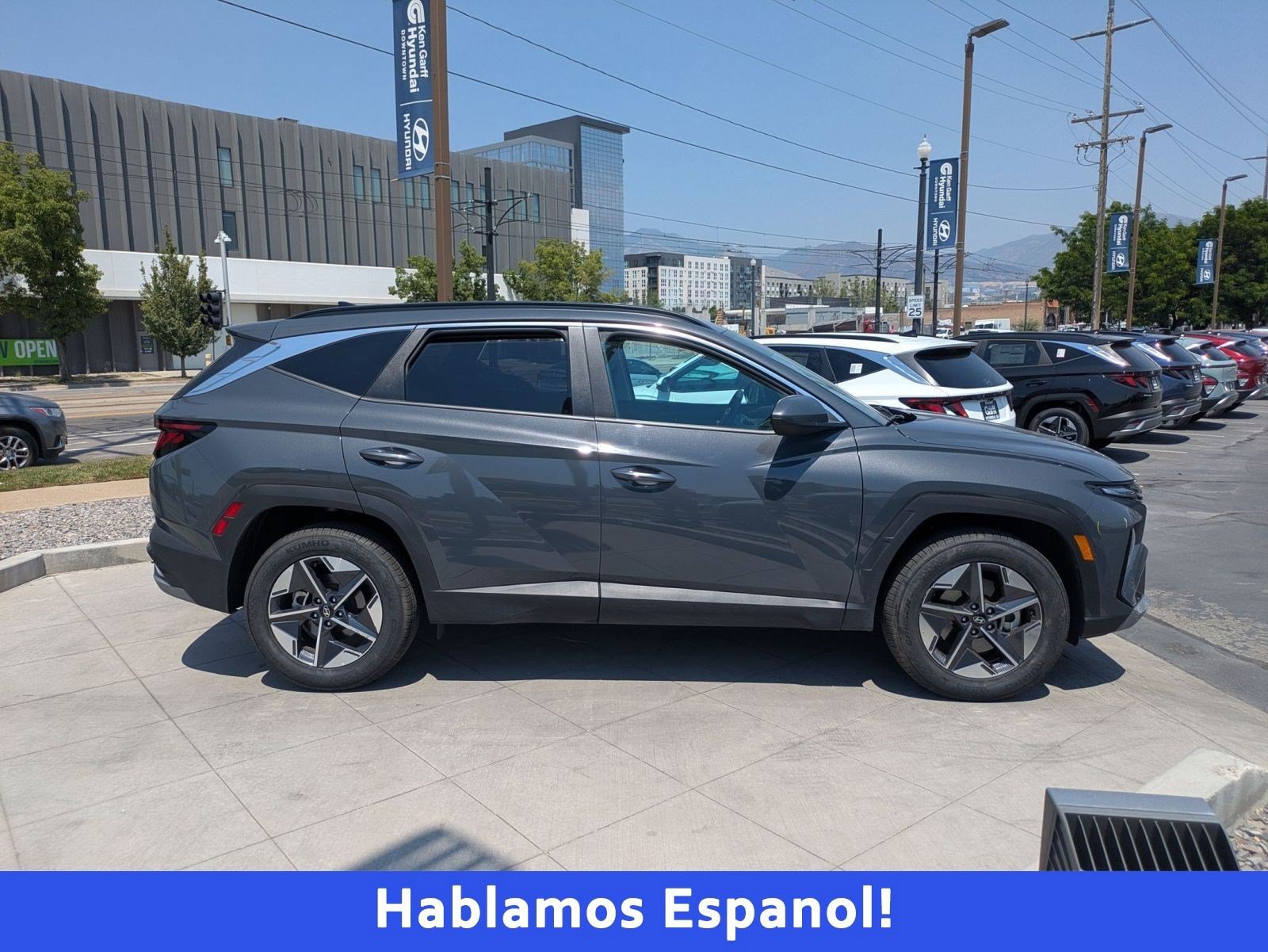 Certified 2025 Hyundai Tucson SEL AWD/4WD image 2
