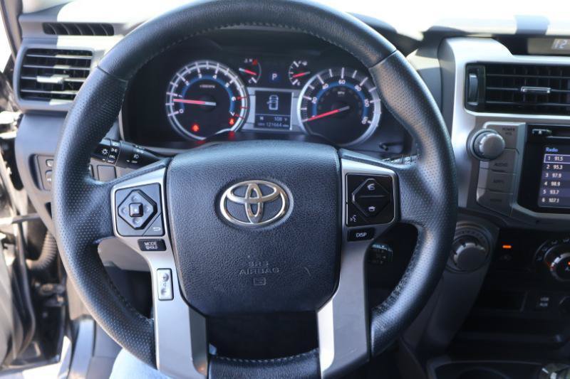 Used 2016 Toyota 4Runner SR5 AWD/4WD image 18