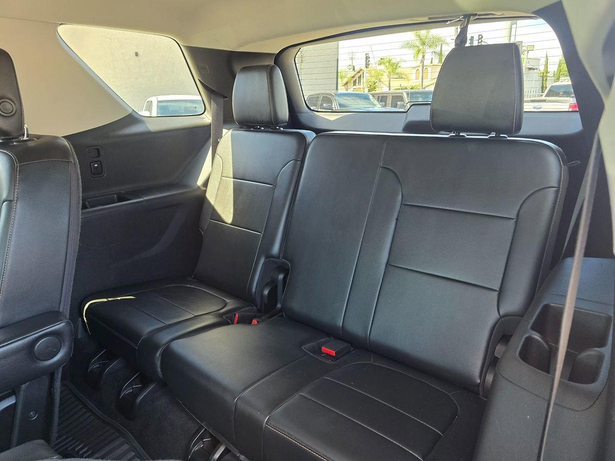 Used 2018 Chevrolet Traverse Premier image 17