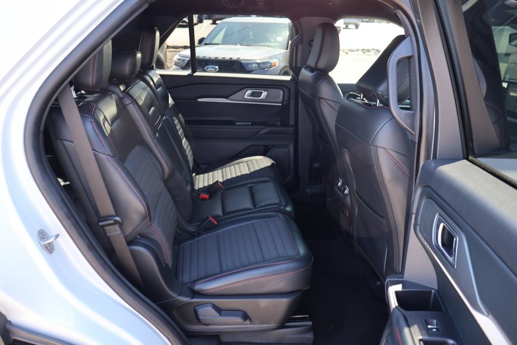 Used 2026 Ford Explorer ST-Line RWD image 25